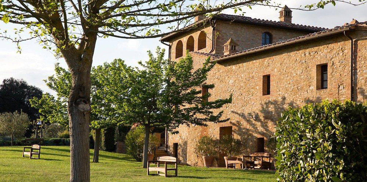 villa rental services